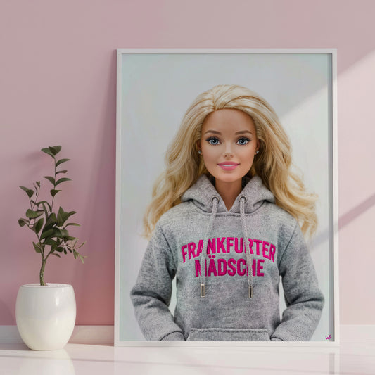 Frankfurter Mädsche-Puppe mit Hoody, Raumansicht – Wandbild